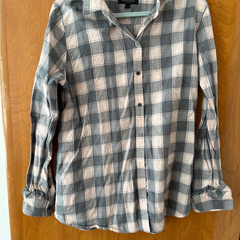 Banana Republic Plaid Button-Up Shirt